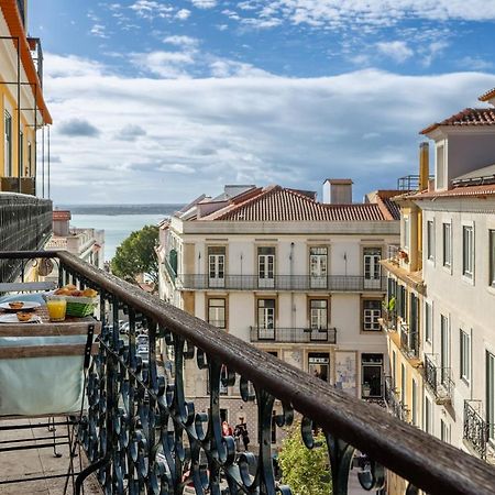 Castelo Apartment - Beautiful Balcony View リスボン エクステリア 写真
