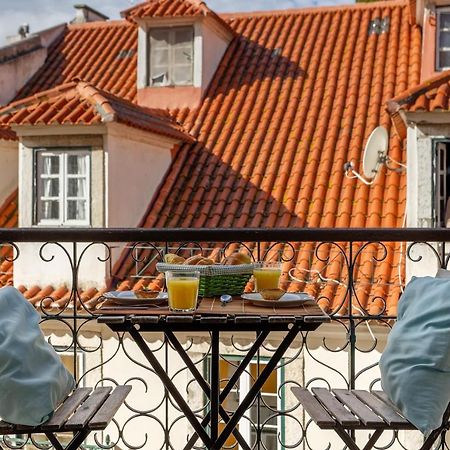 Castelo Apartment - Beautiful Balcony View リスボン エクステリア 写真